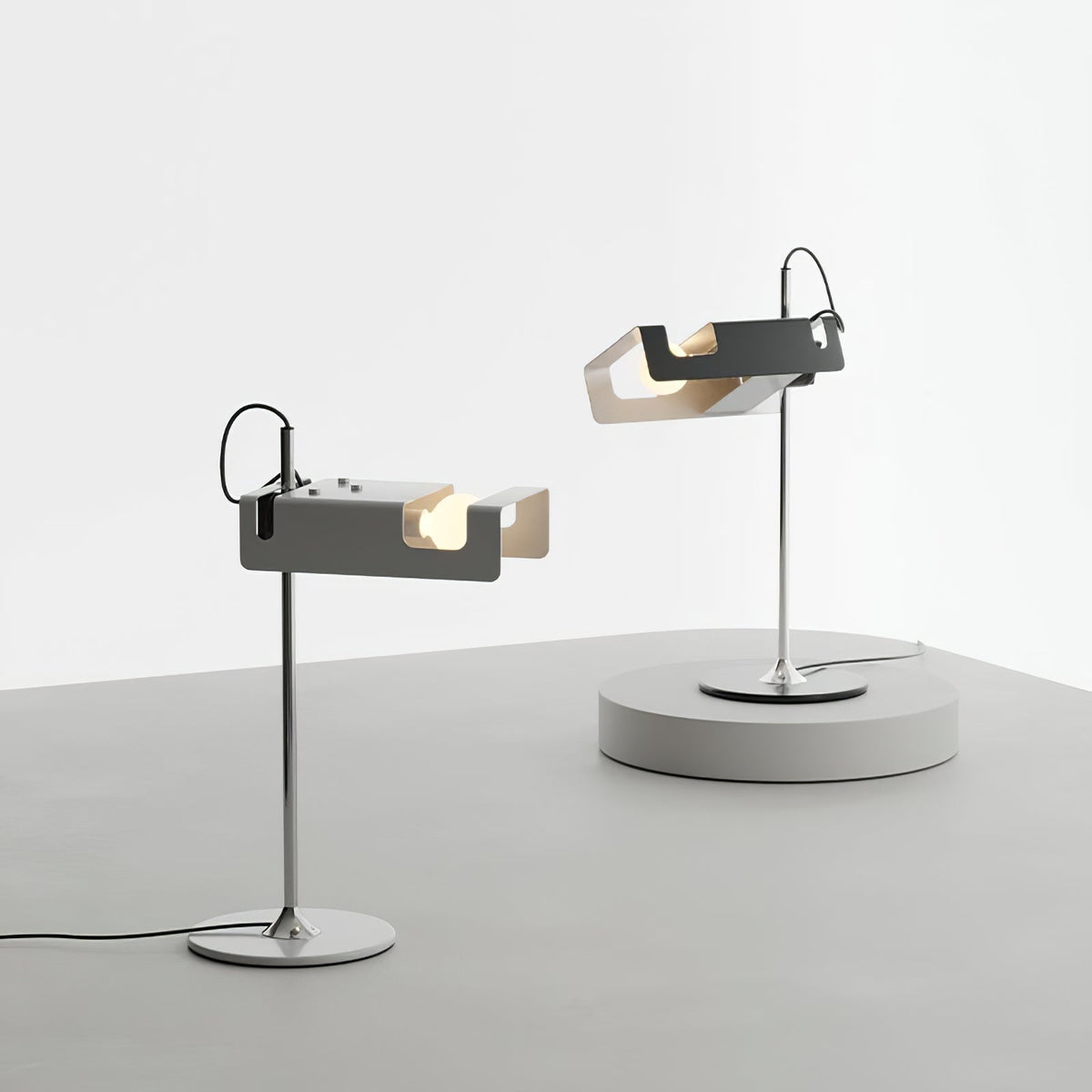 Candeeiro de mesa futurista Lumousin