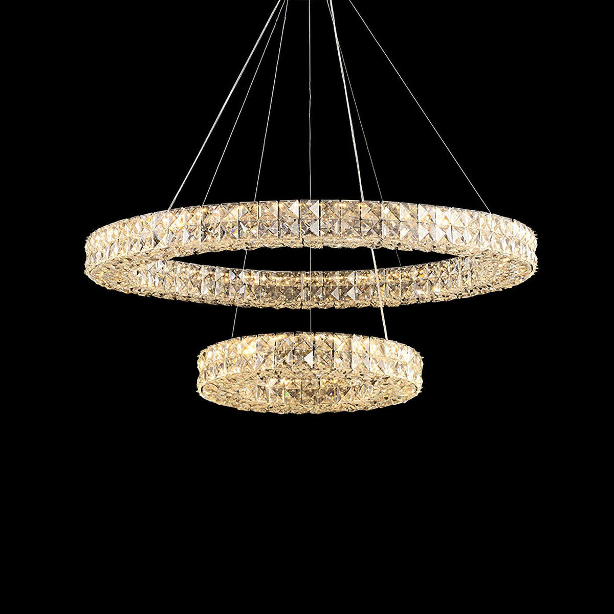 Luxerian Spiridon Luxe-lysekrone med krystalringe