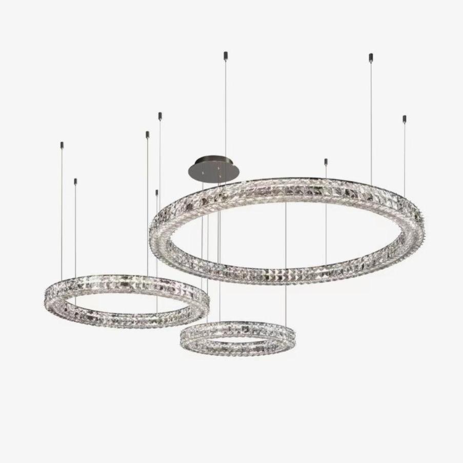 Luxerian Spiridon Luxe-lysekrone med krystalringe