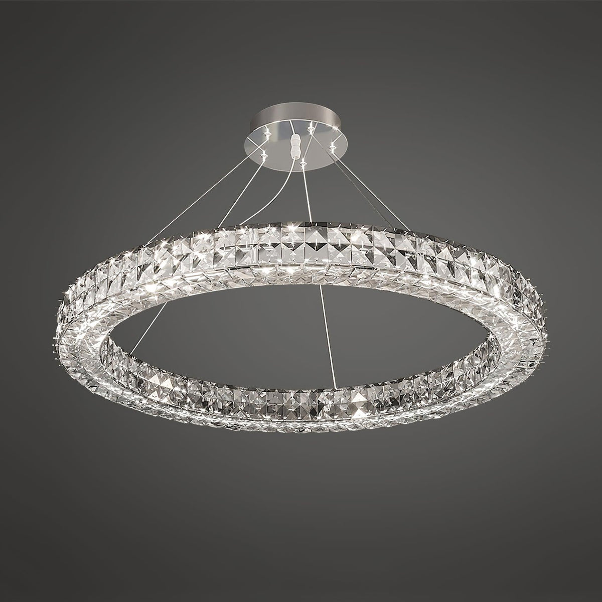 Luxerian Spiridon Luxe-lysekrone med krystalringe