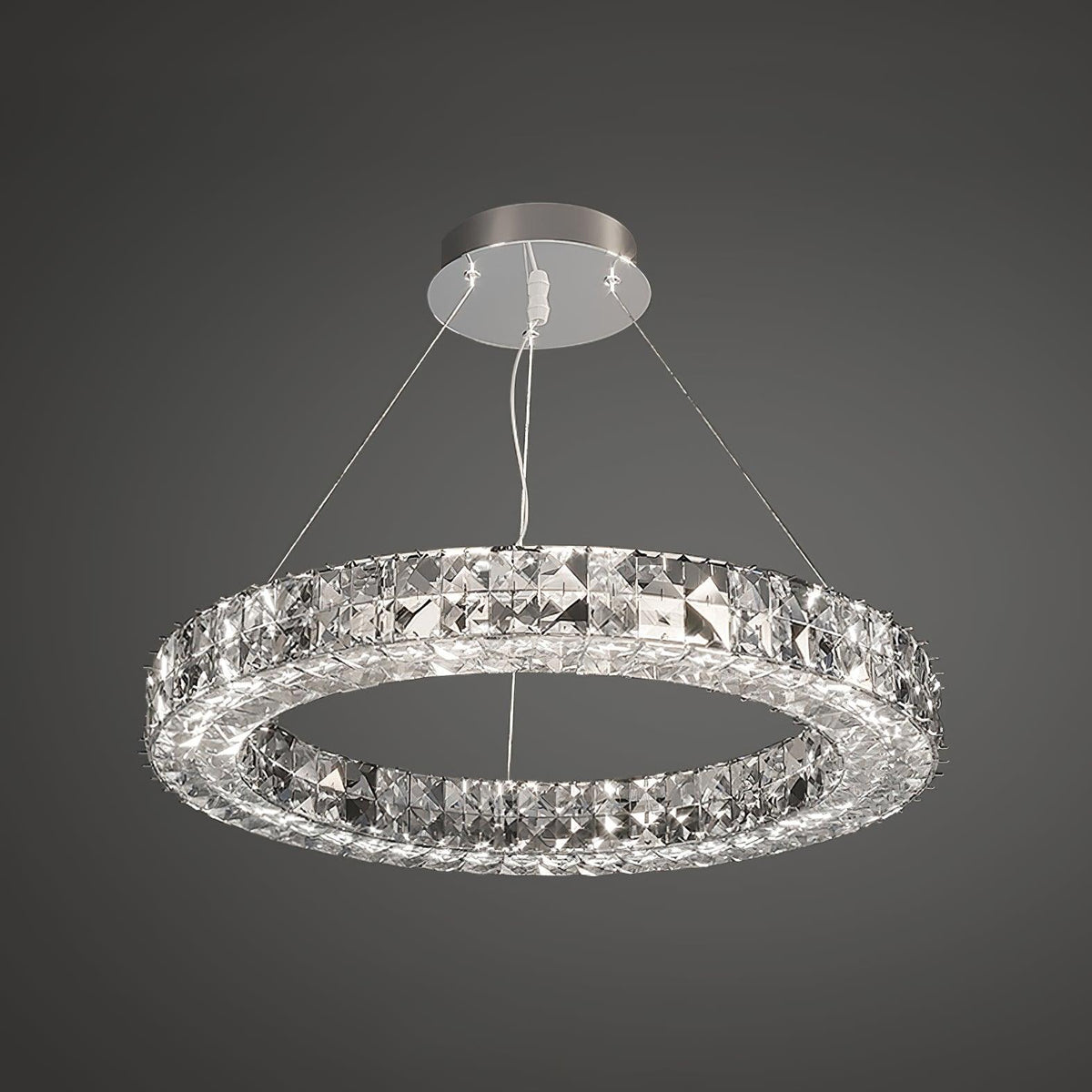 Luxerian Spiridon Luxe-lysekrone med krystalringe
