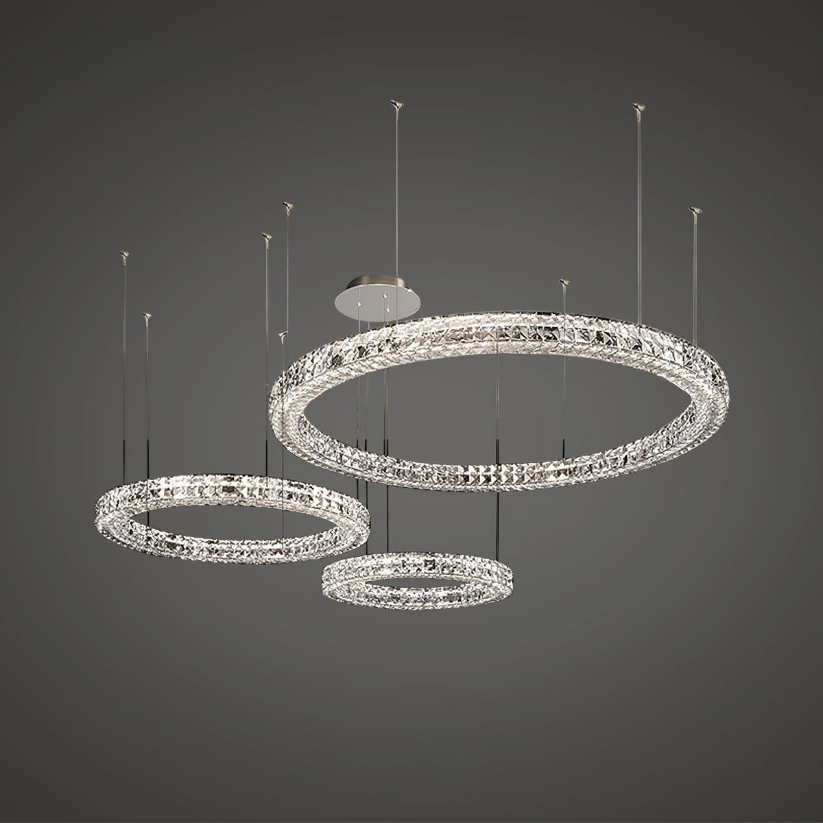 Luxerian Spiridon Luxe-lysekrone med krystalringe