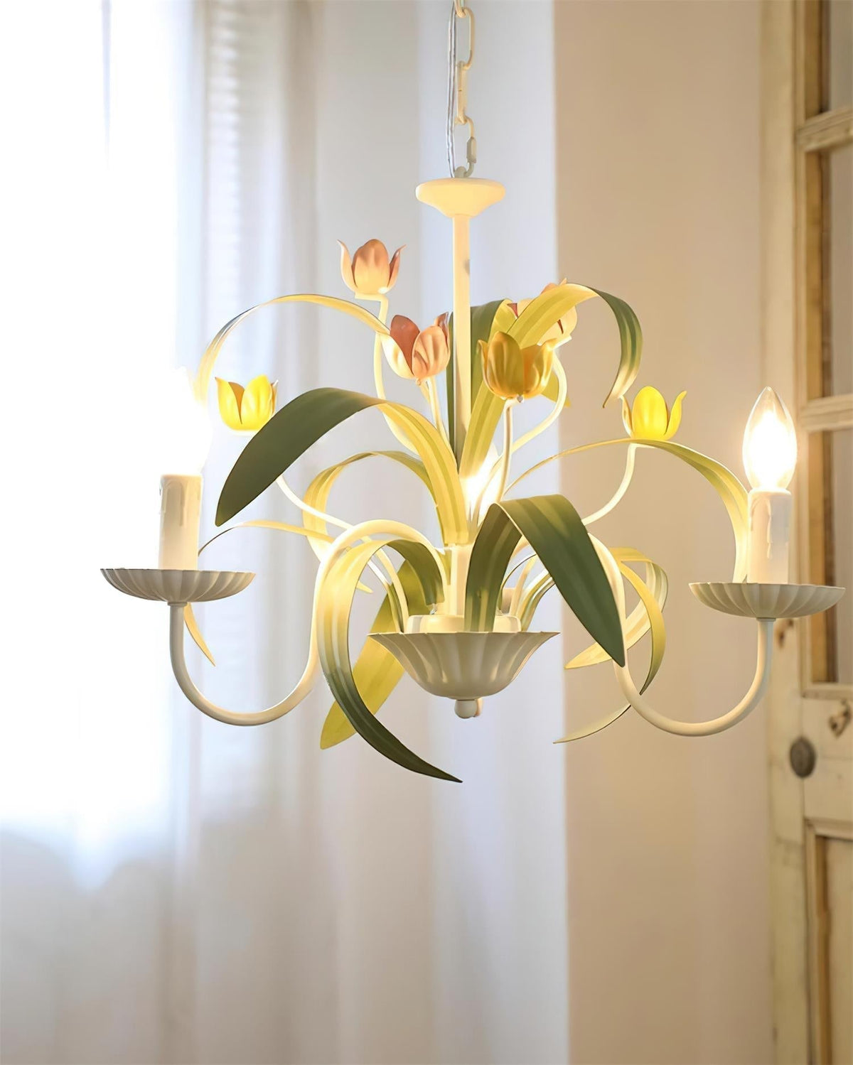 Aveniena Chandelier