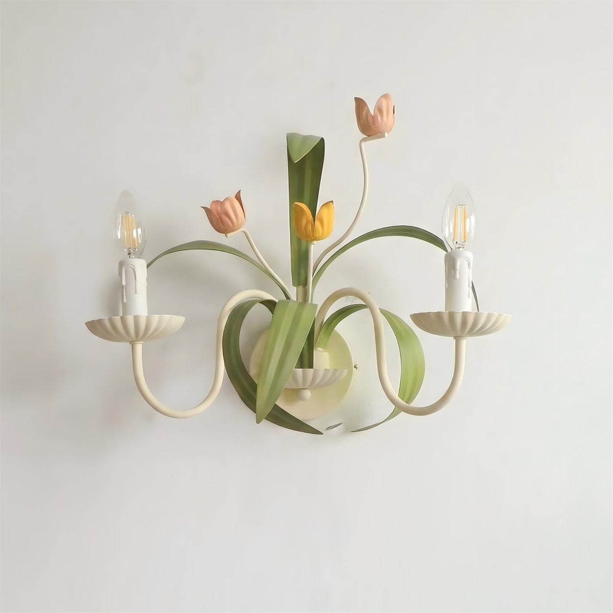 Tulianne vegglampi