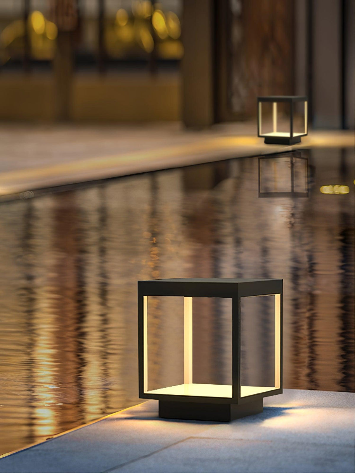 Odenis klassisk bordslampa i stål