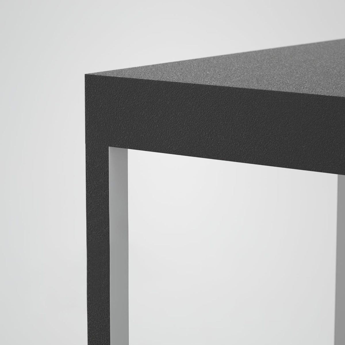 Mina minimalistinen pöytävalaisin