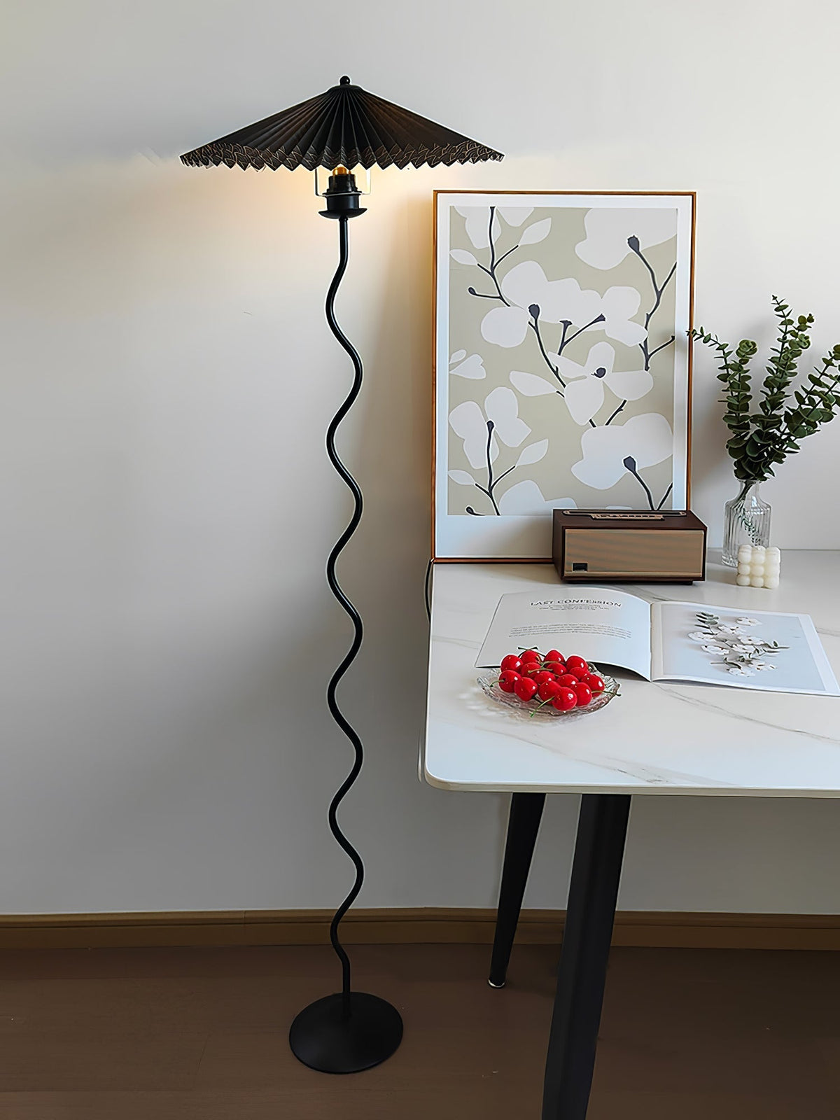 Lioraven minimalistisk gulvlampe i stof