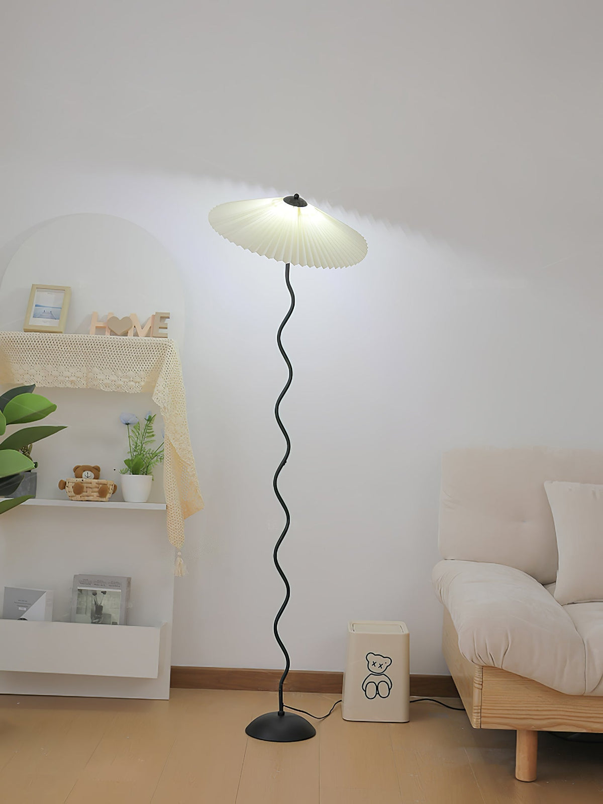 Lioraven minimalistisk gulvlampe i stof
