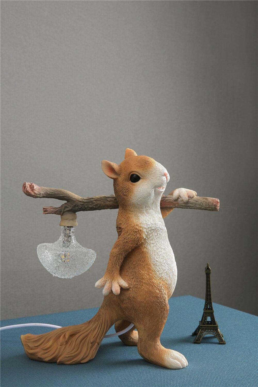 Niranielle finurlig bordlampe i resin