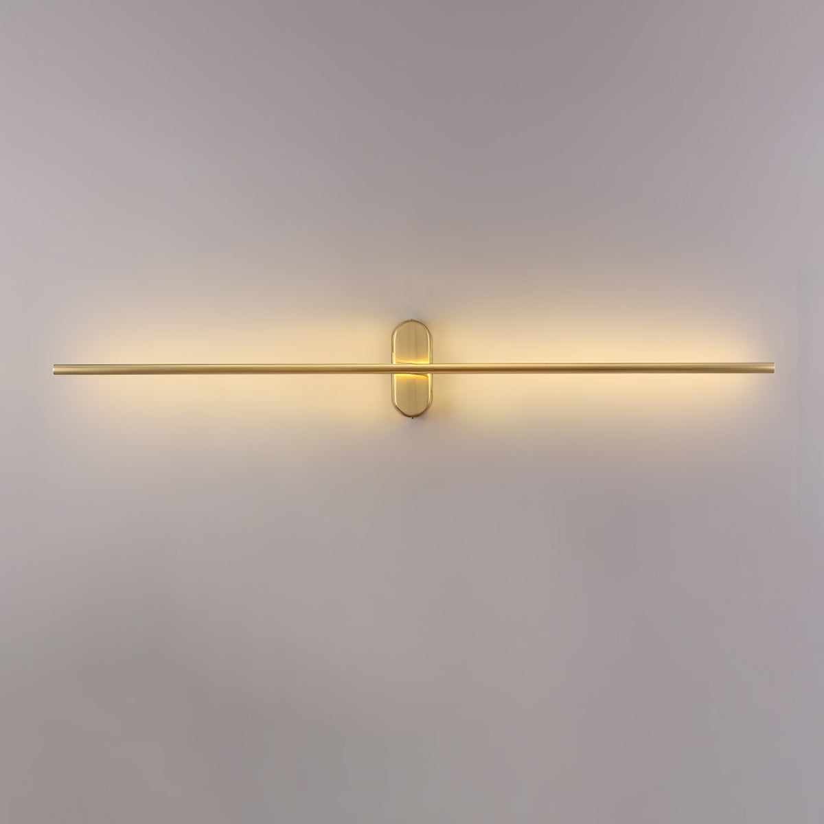 Vrysl minimalistisk væglampe med stik og stavdesign