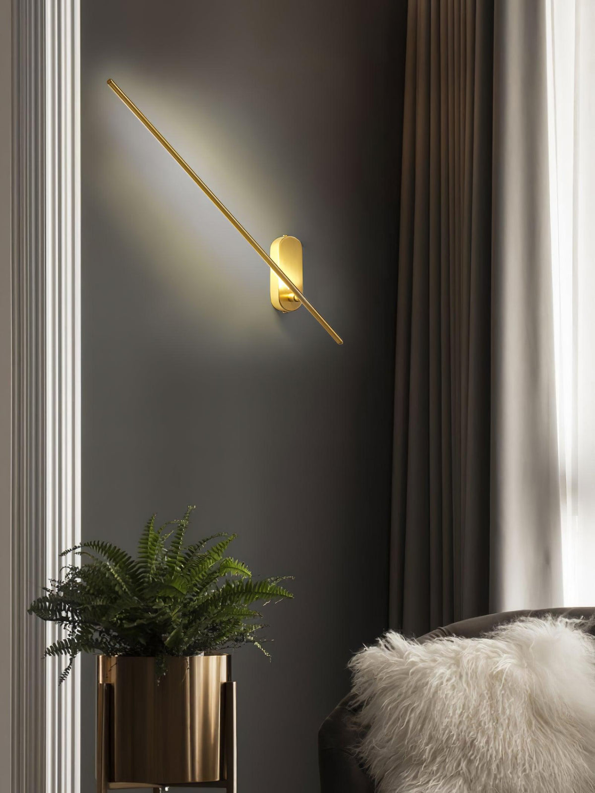Vrysl minimalistisk væglampe med stik og stavdesign