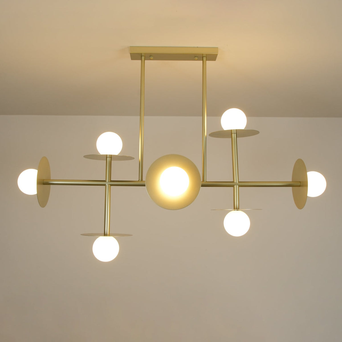 Celiissa Strada lysekrone i messing og glas Geometrisk