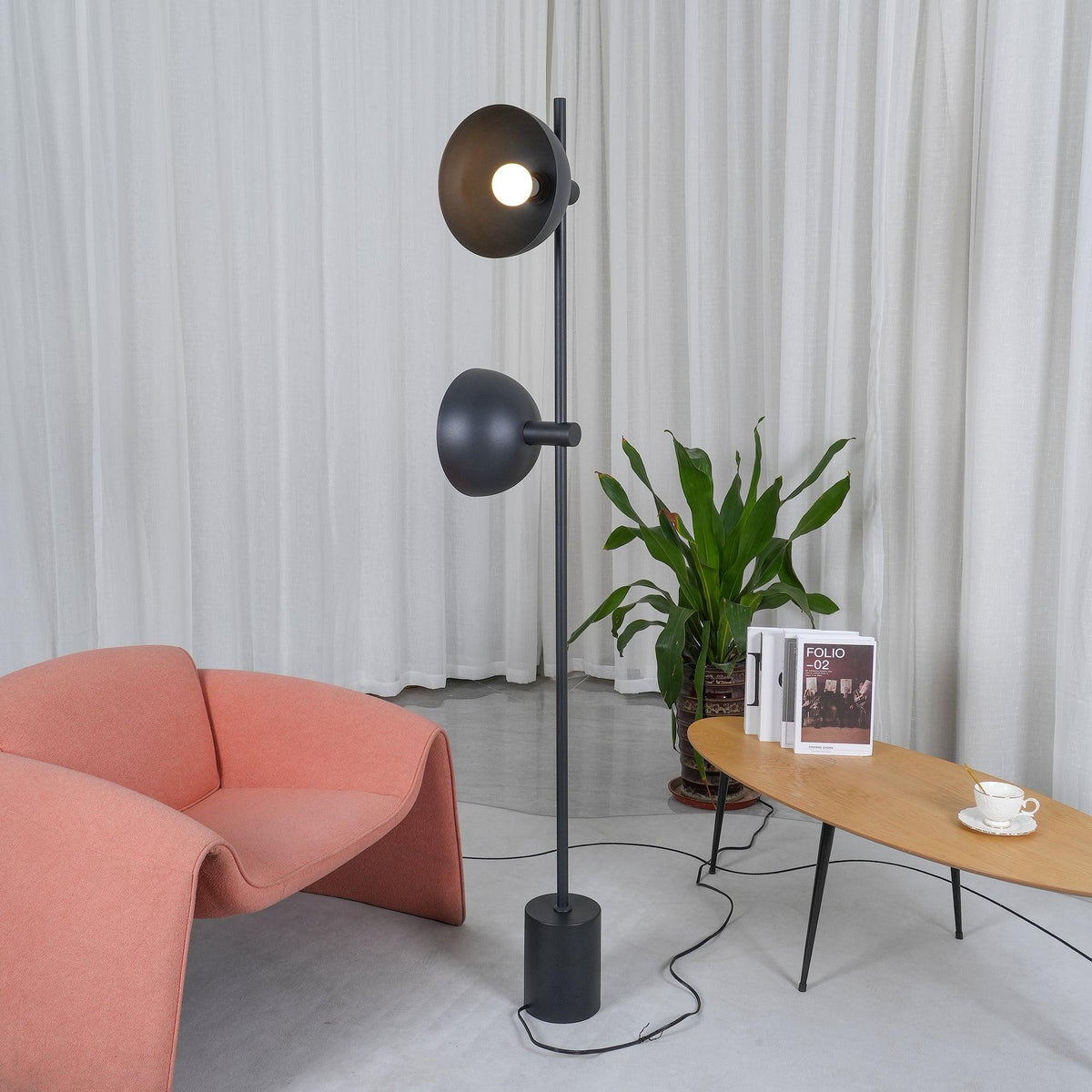 Candeeiro de pé minimalista em vidro Lumase