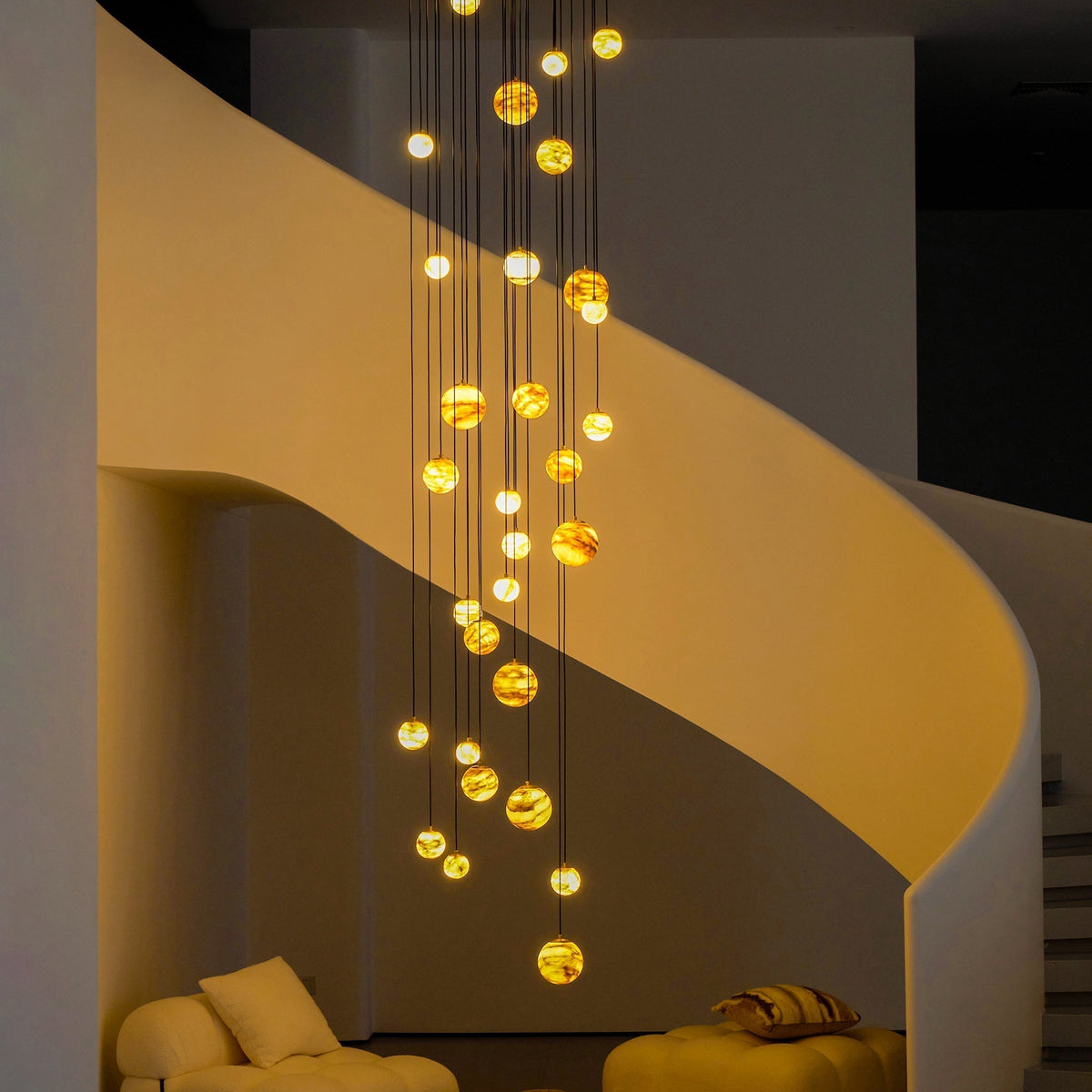 Candelabro Sultana, cascata de orbes em alabastro