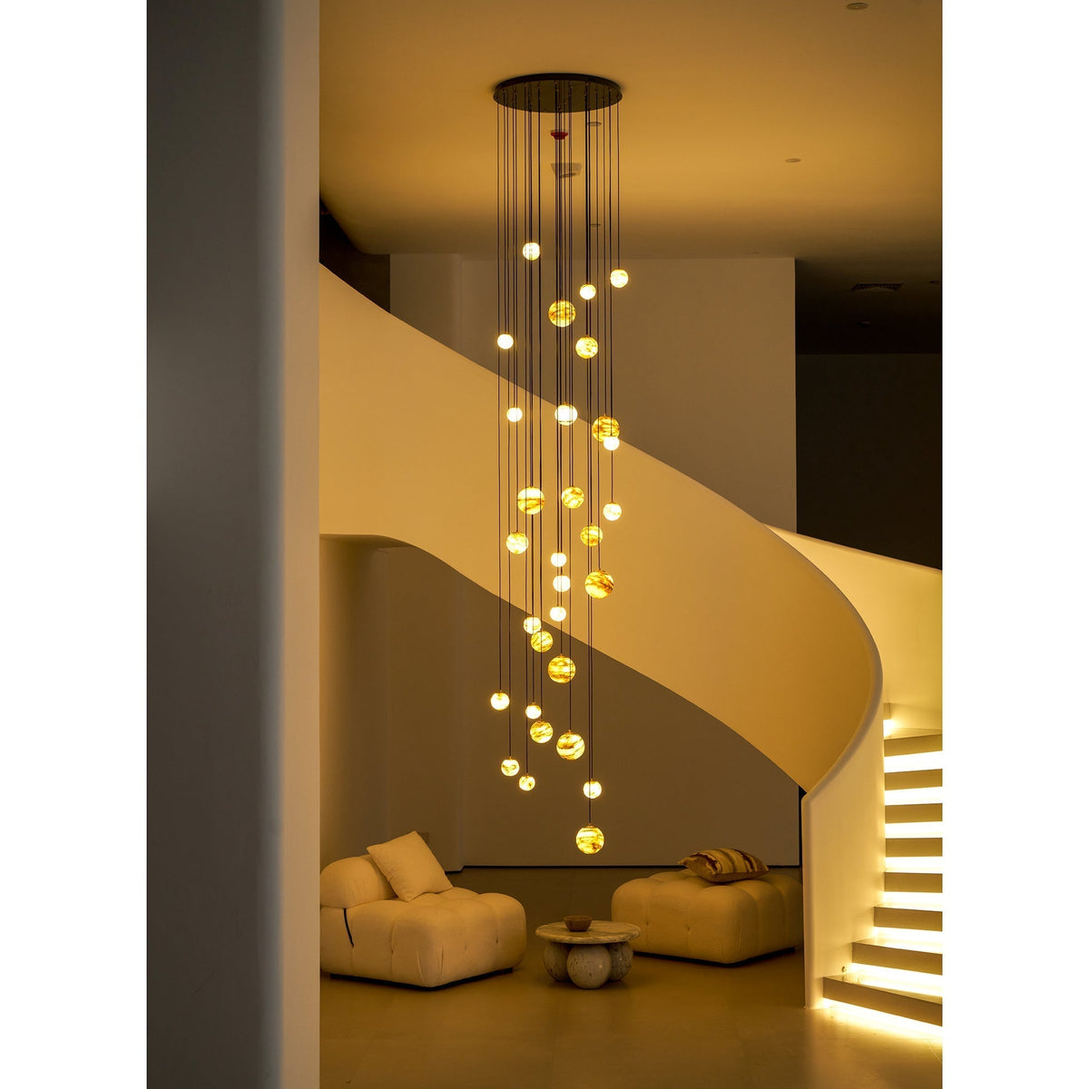 Candelabro Sultana, cascata de orbes em alabastro