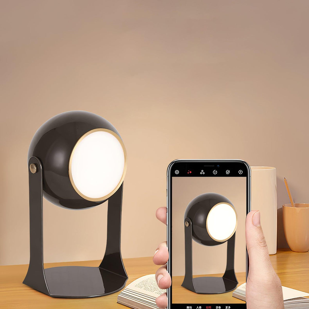 Ulsken minimalistisk bordlampe i akryl