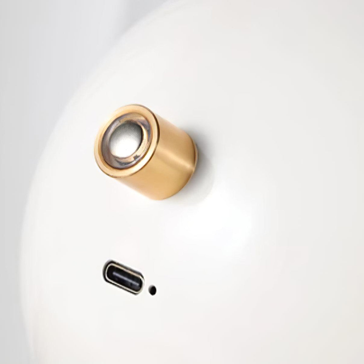 Ulsken minimalistisk bordlampe i akryl