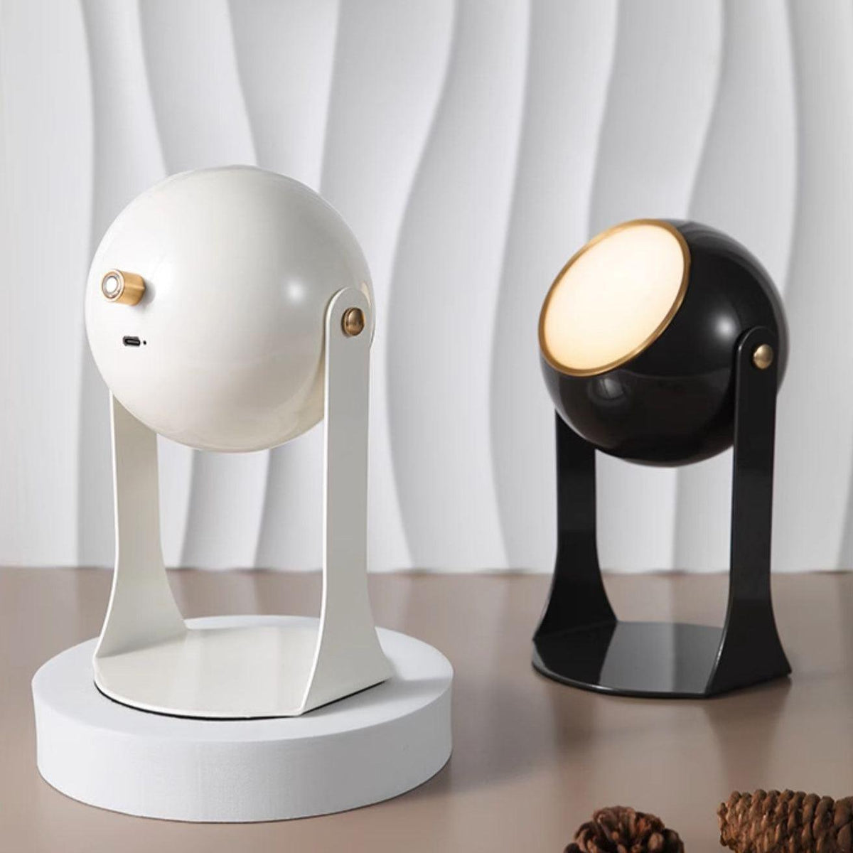 Ulsken minimalistisk bordlampe i akryl