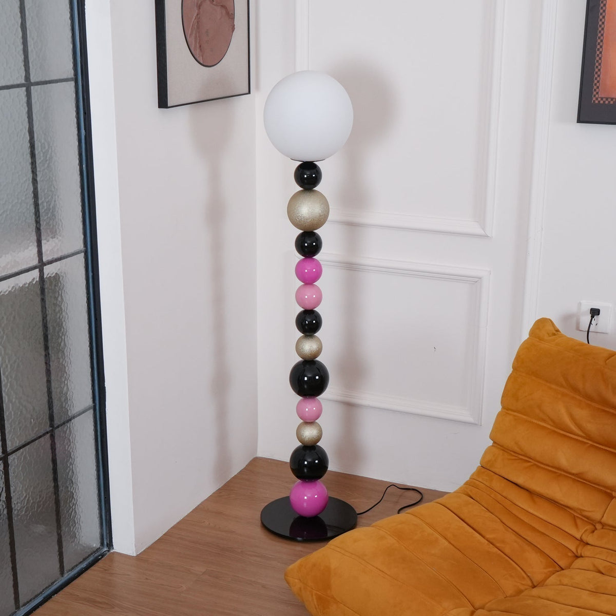 Beads-golvlampa