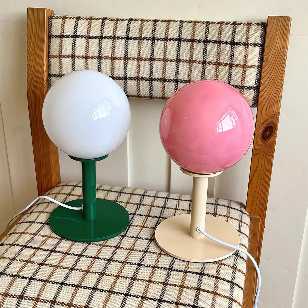 Viraoiella-bordlampe