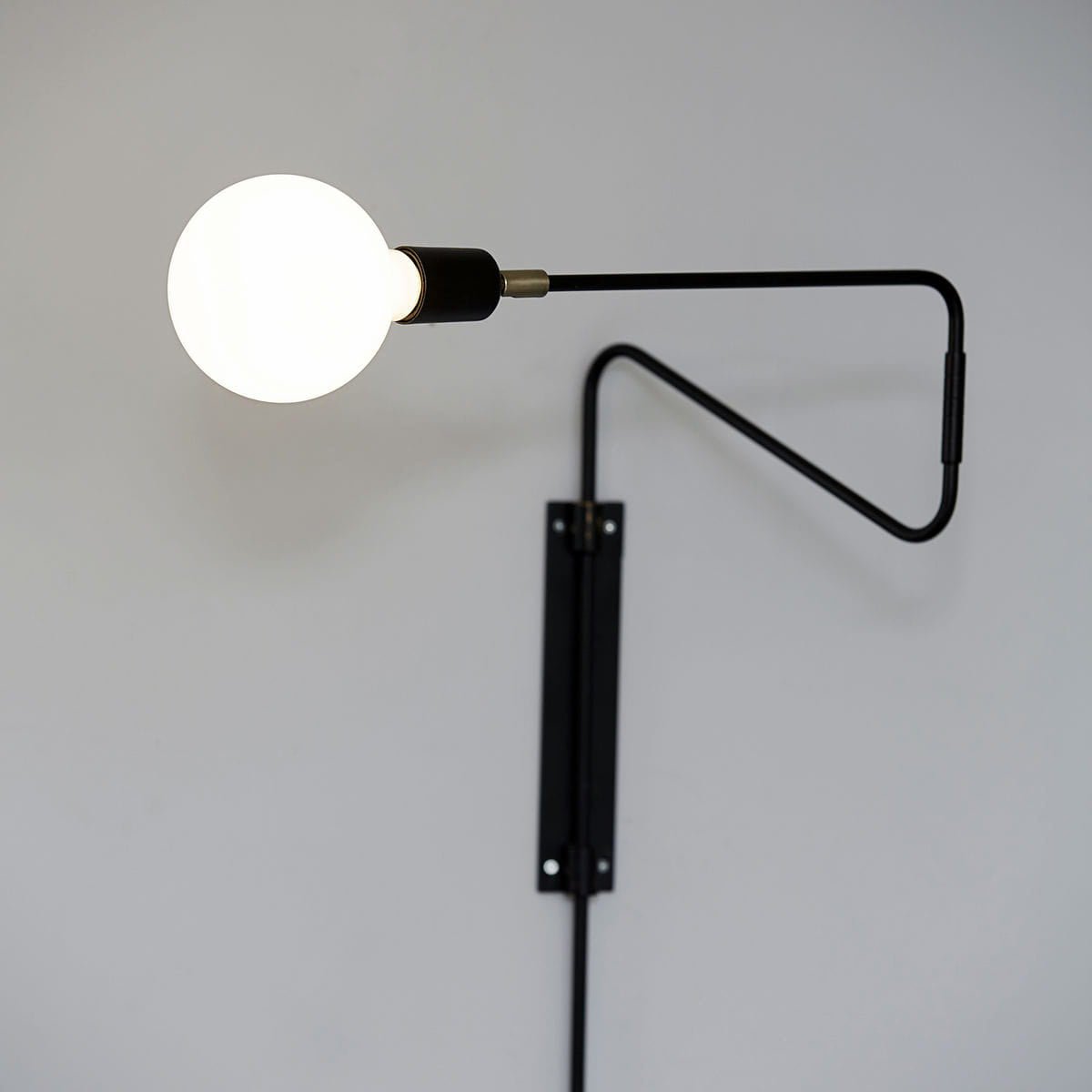 Candeeiro de parede oscilante moderno minimalista Elsoreth