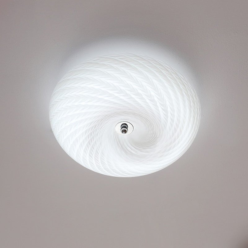Virvelformad plafond i glas