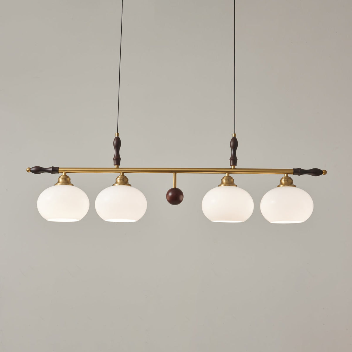 Runell Eksklusiv elegant traditionel pendellampe i træ og glas