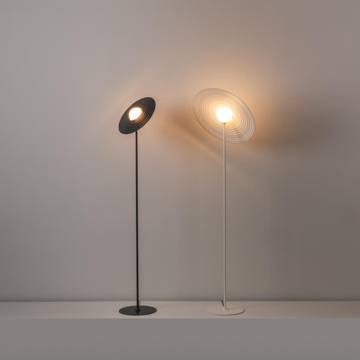 Spira moderne gulvlampe i aluminium