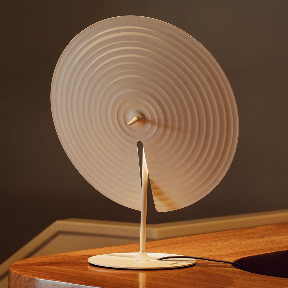 Vortex moderne bordlampe i aluminium