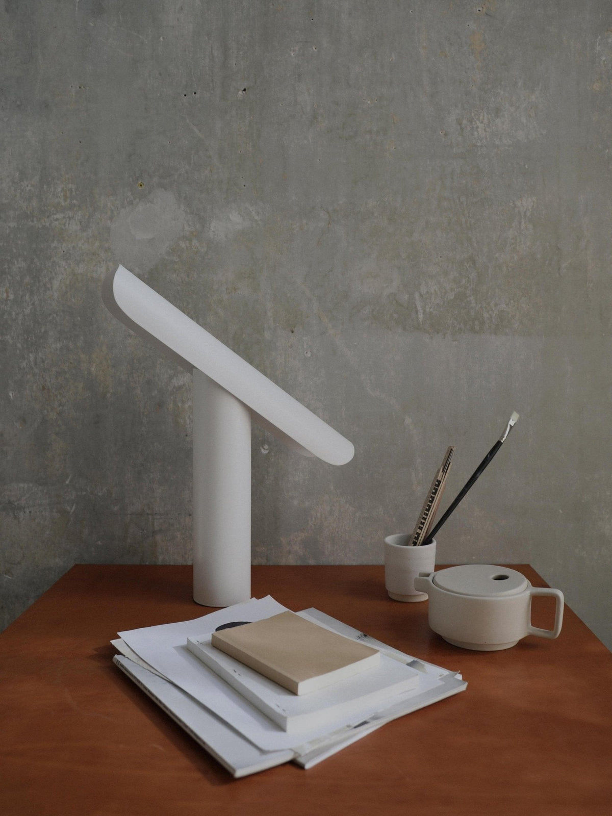 Zenice minimalistisk bordslampa