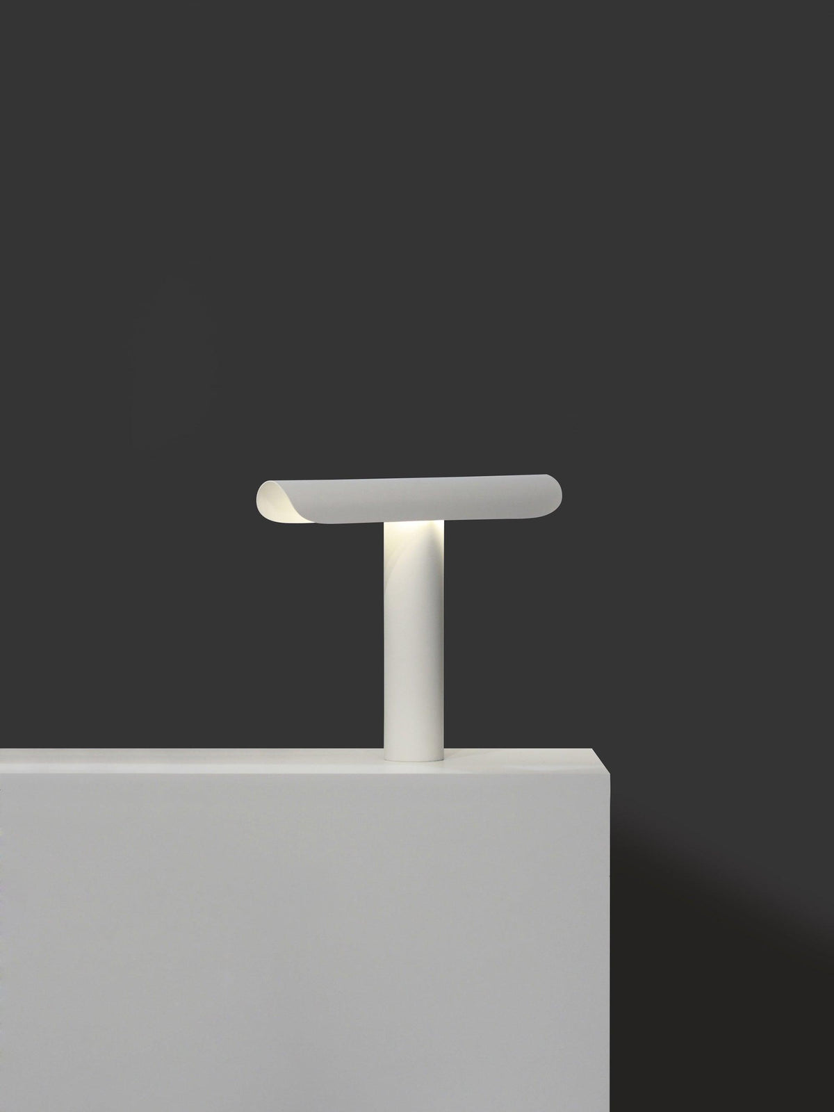 Zenice minimalistisk bordslampa