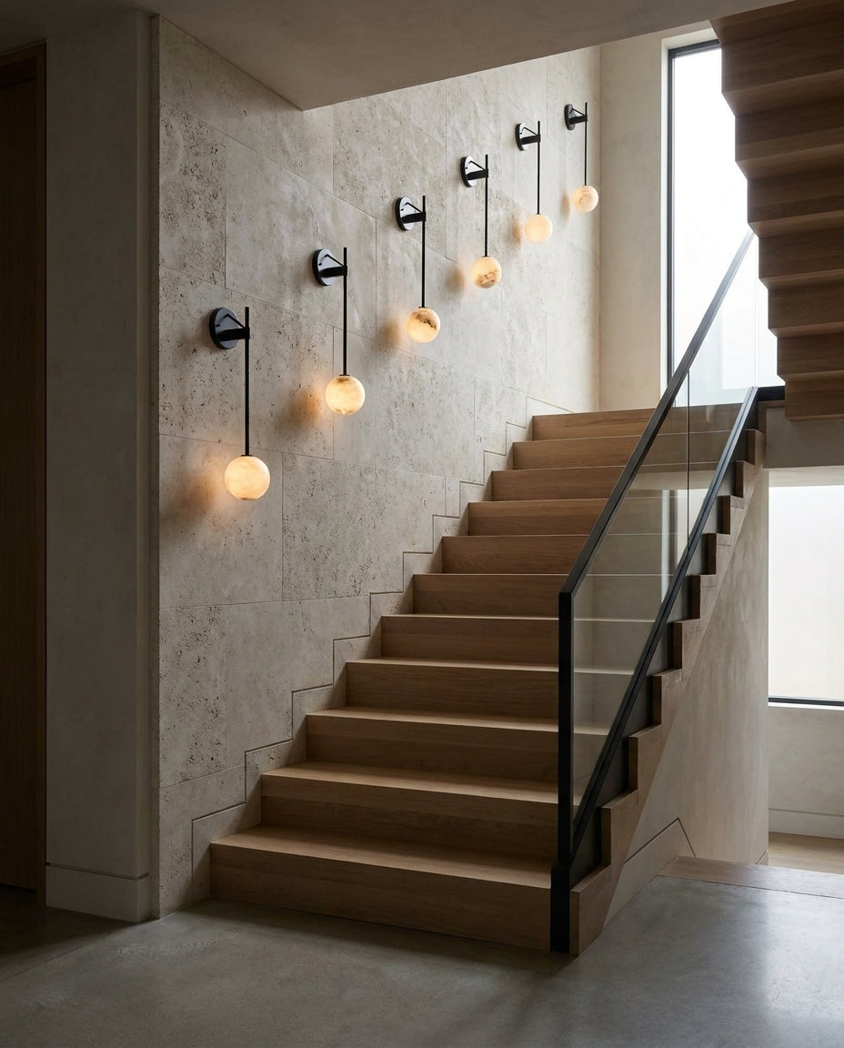 Staverncombe vägglampa i alabaster