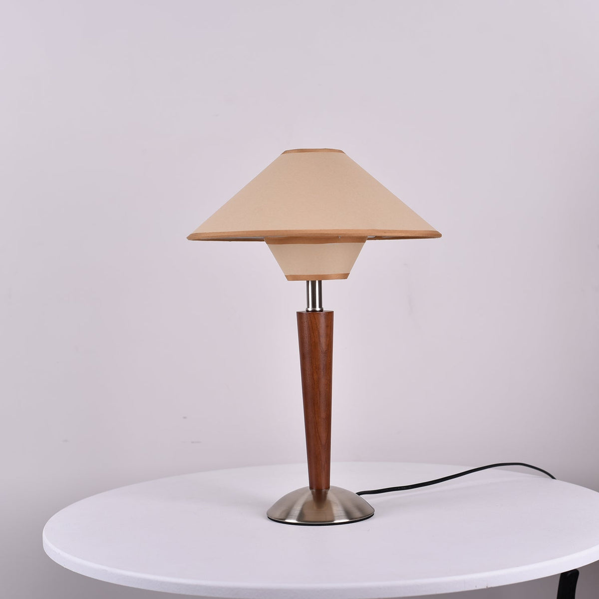Roka borðlampi Talonwood