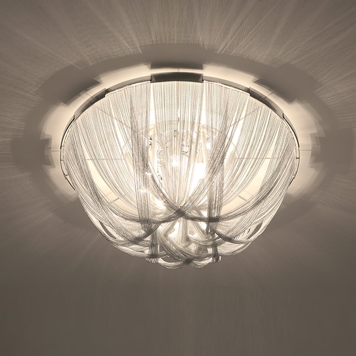 Talj loftslampe med kvaster, aluminiumskæde og nikkelramme