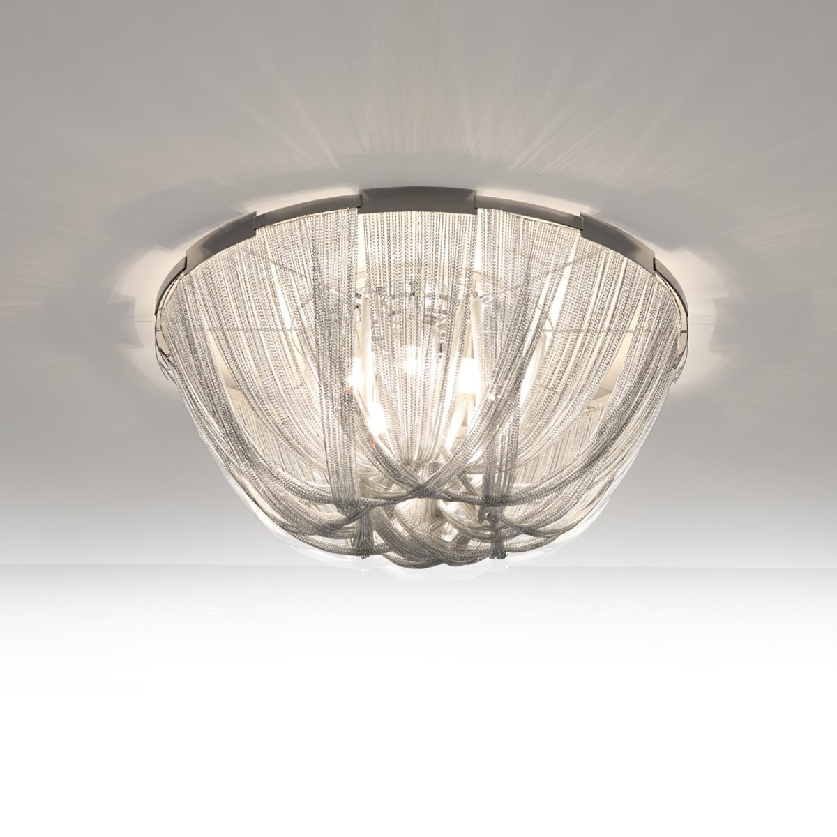Talj loftslampe med kvaster, aluminiumskæde og nikkelramme