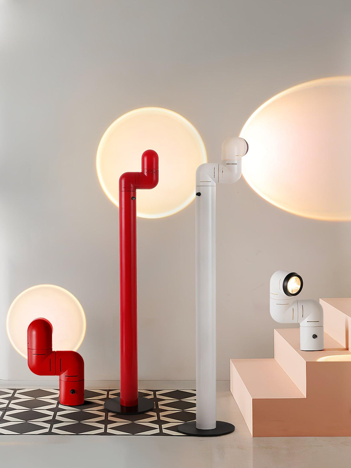 Nyor-gulvlampe i aluminium