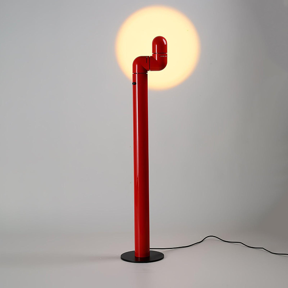 Nyor-gulvlampe i aluminium