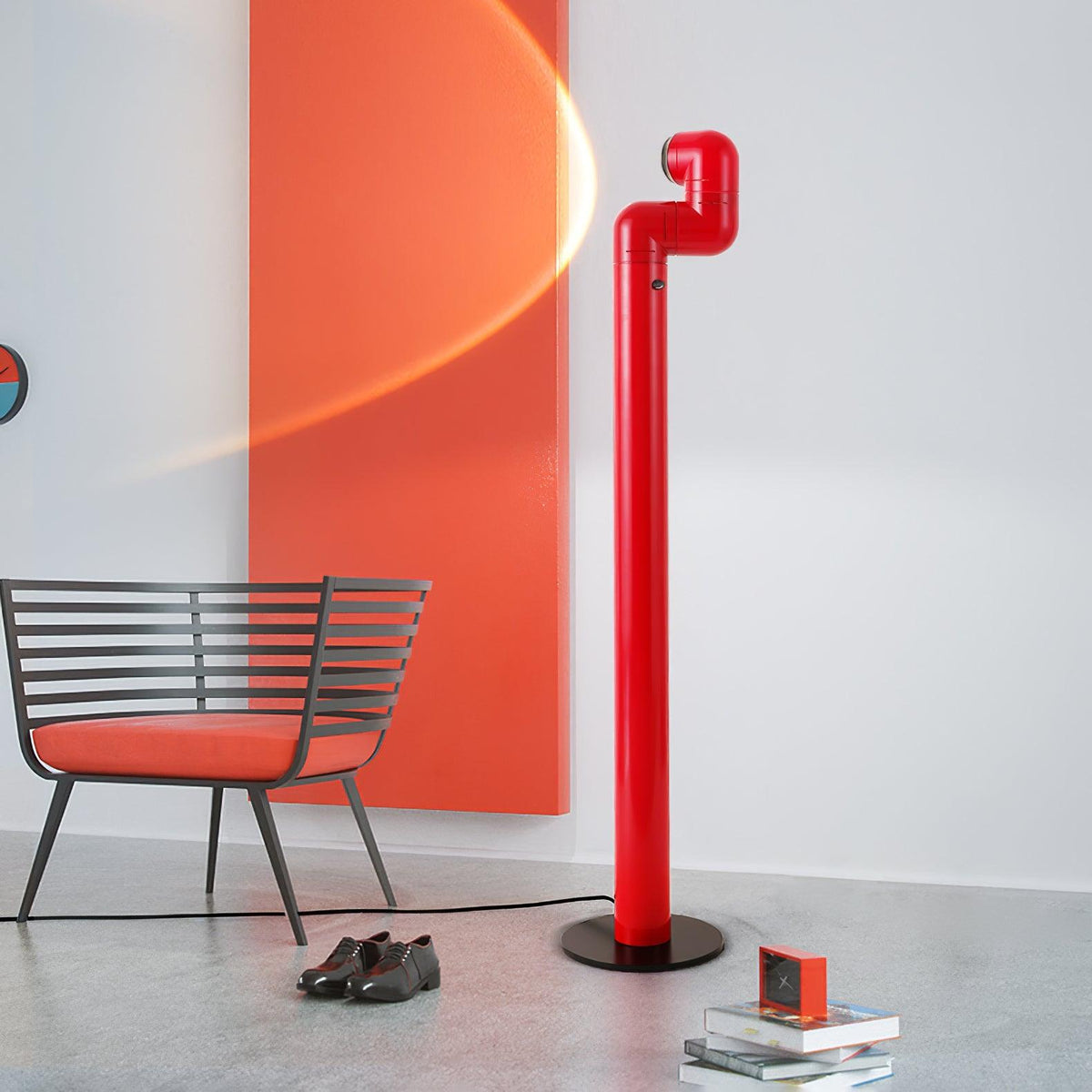 Nyor-gulvlampe i aluminium