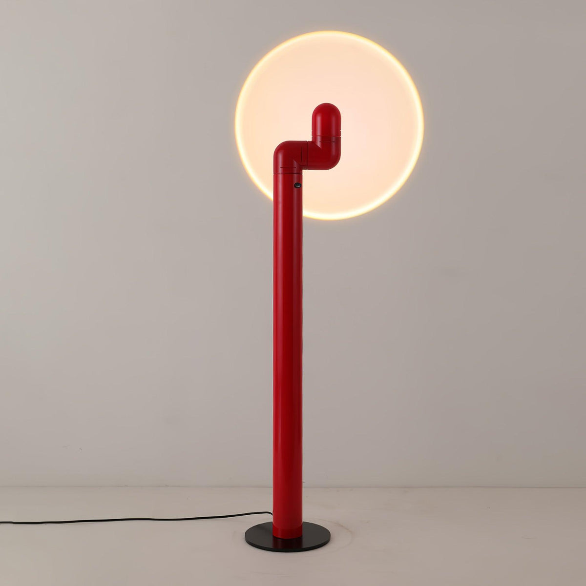 Nyor-gulvlampe i aluminium
