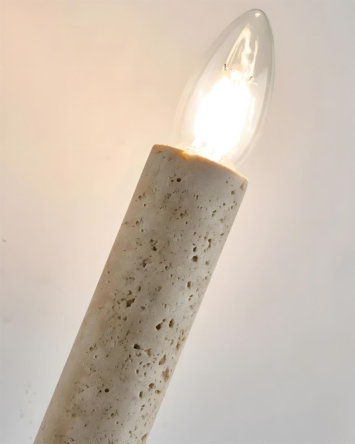 Viraaraine vägglampa