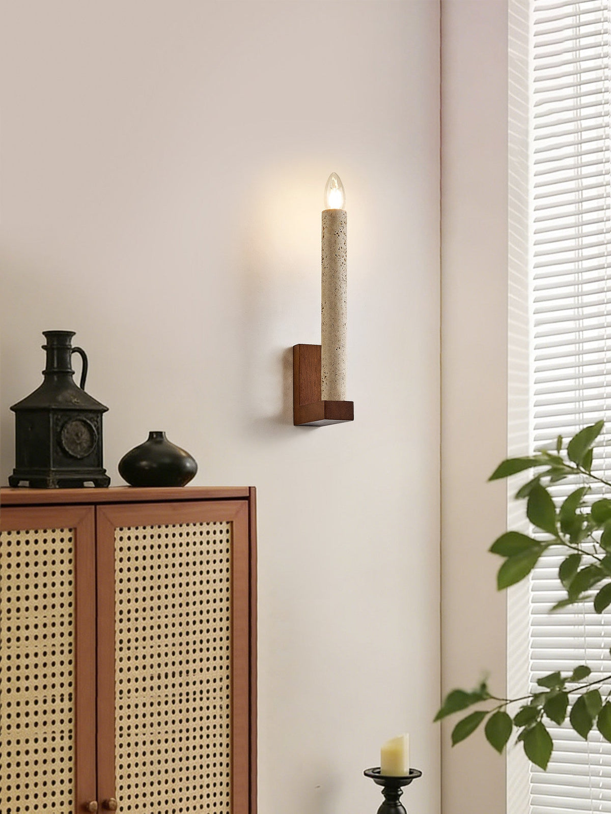 Marius Travertine Candle -seinävalaisin
