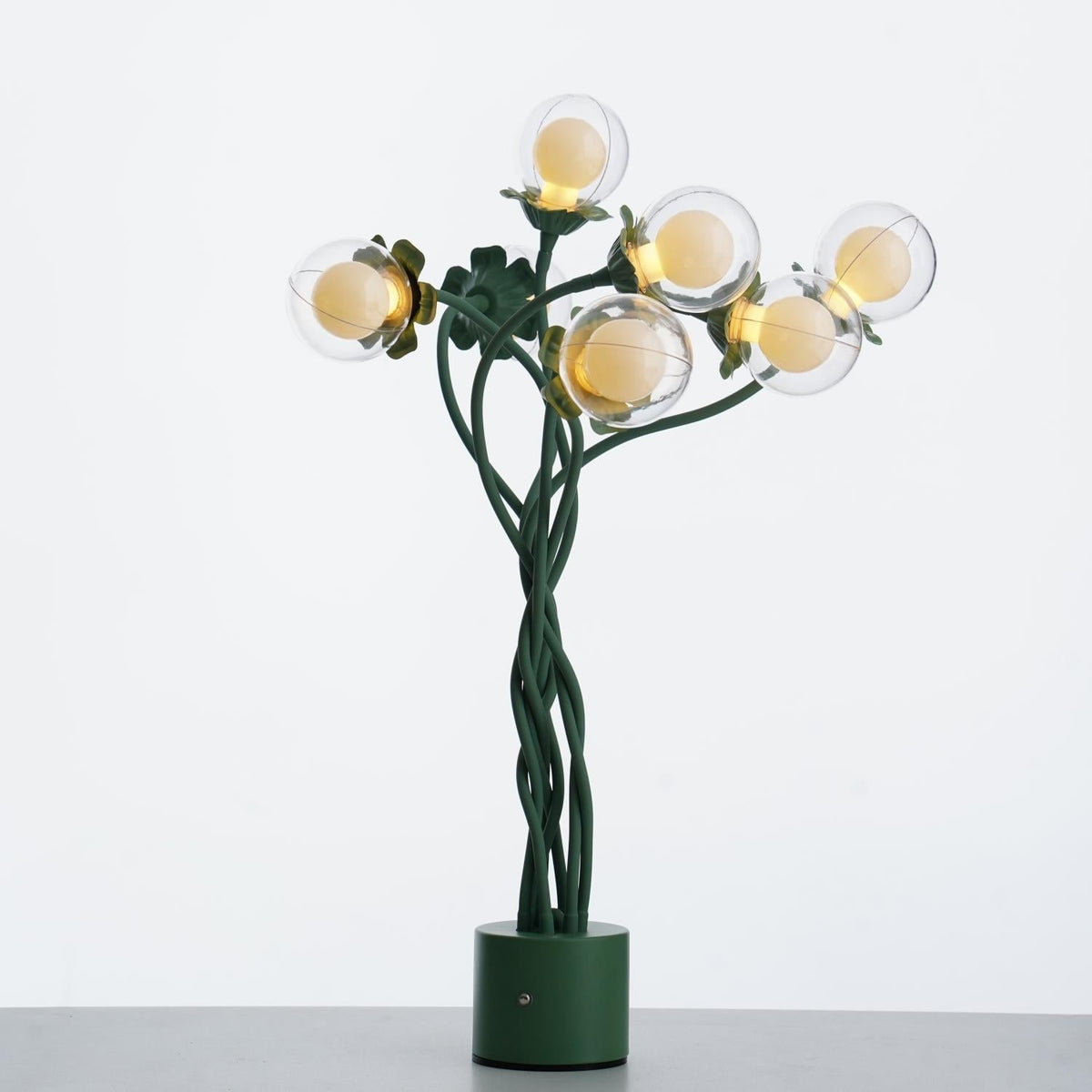 Viraoora Table Lamp