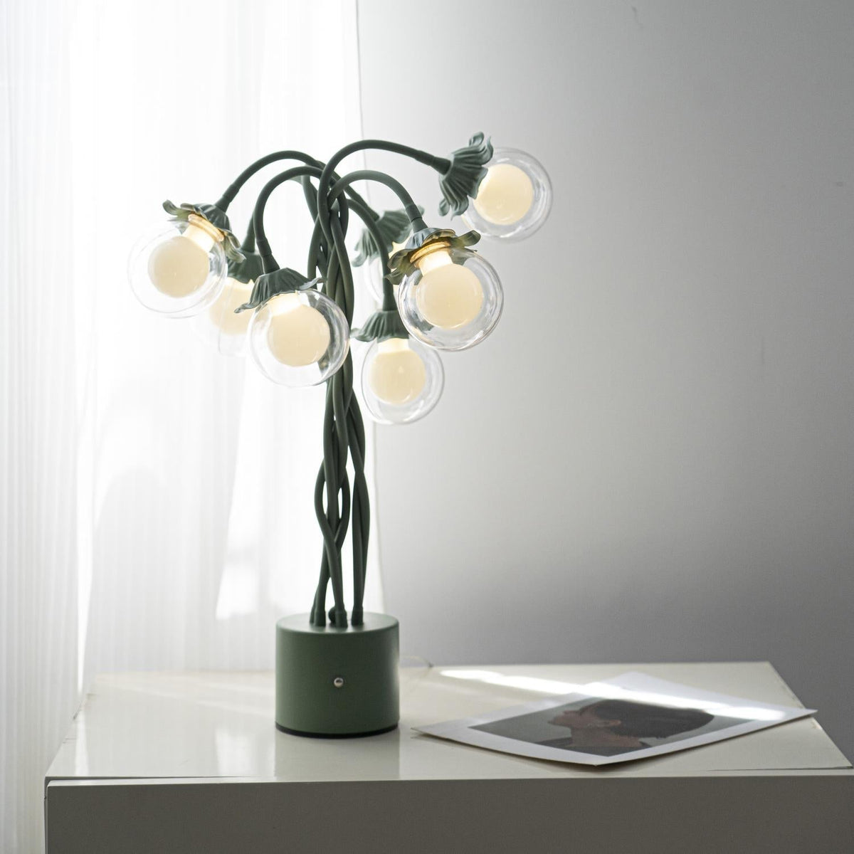 Viraoora Table Lamp