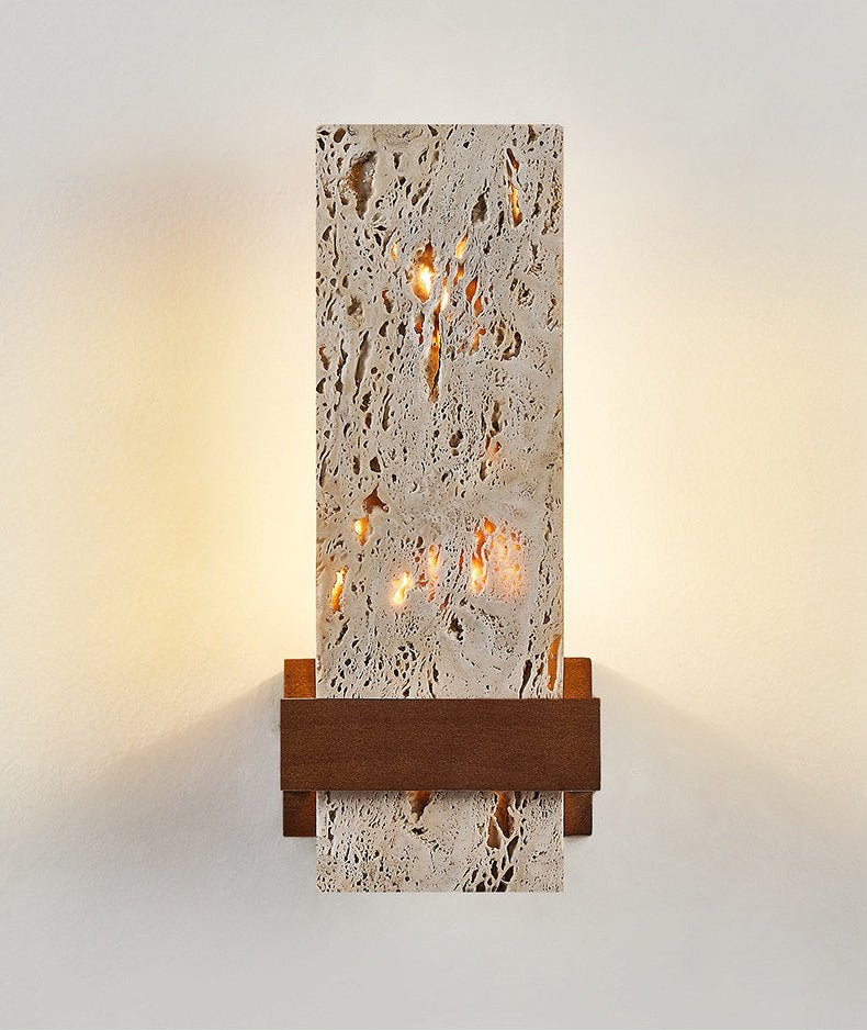 Brann Terra vägglampa i travertin