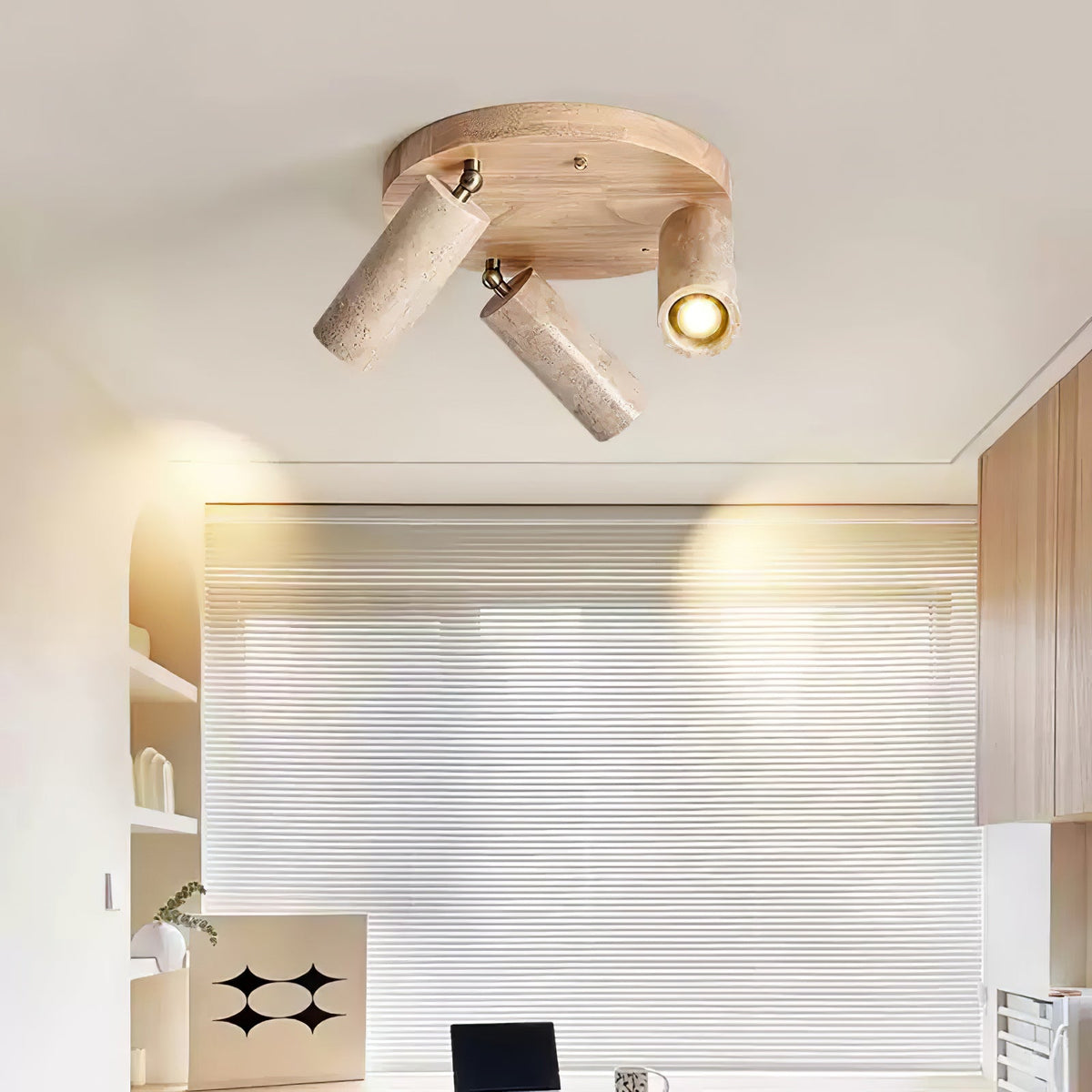 Zevenion-loftlampe i travertin med flere arme