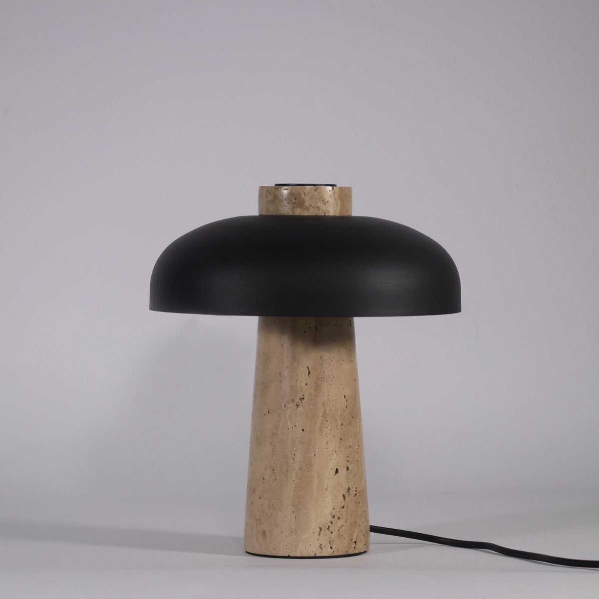 Tavivira svampeformet travertinbordlampe