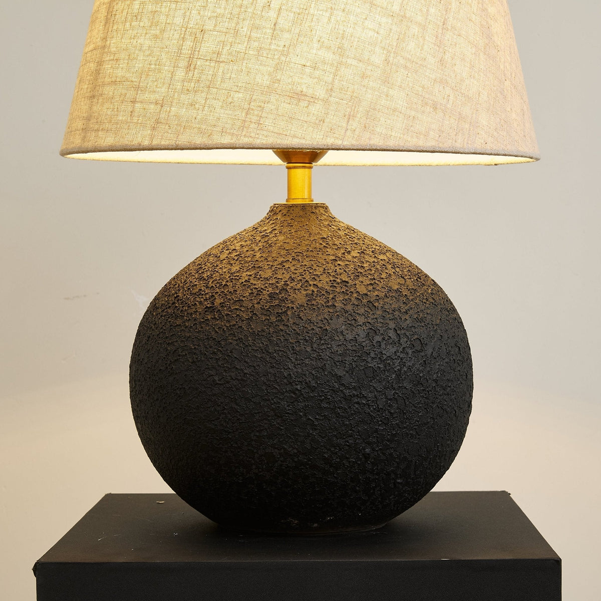 Serena moderne bordlampe
