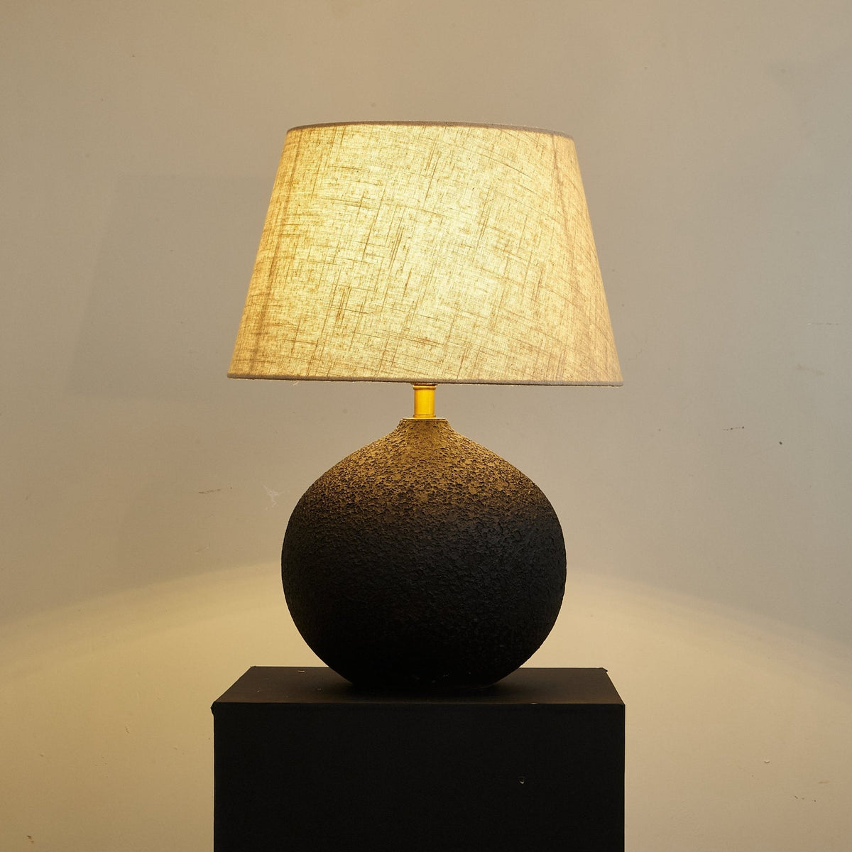 Serena moderne bordlampe