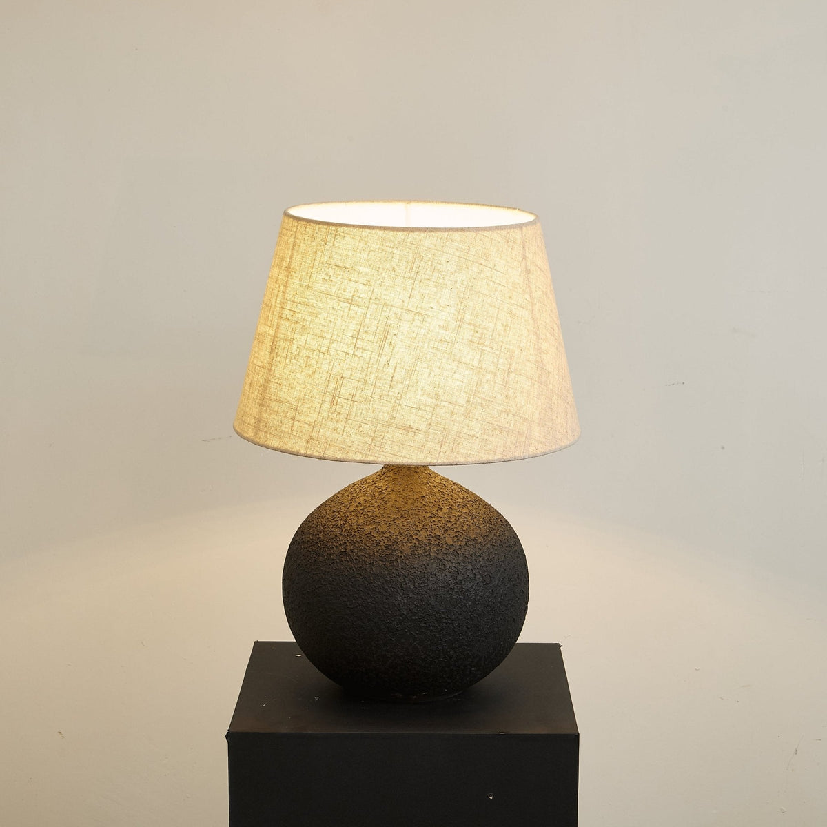 Serena moderne bordlampe