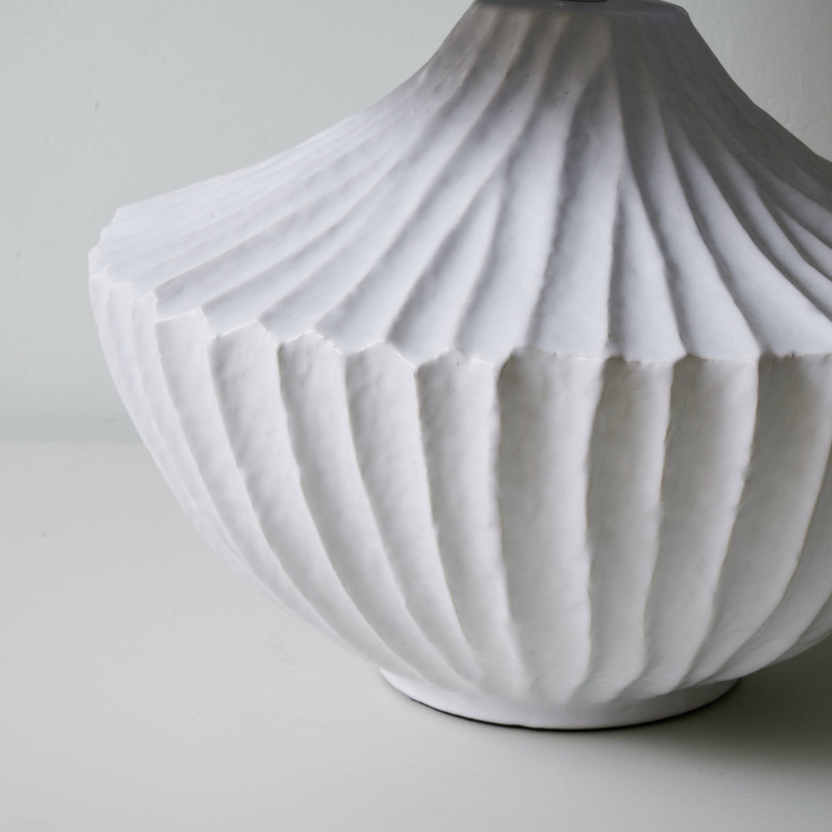 Candeeiro de mesa minimalista Selinelia